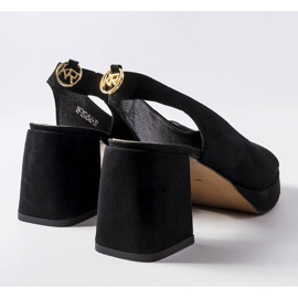 Sandali in velluto nero di Karino 1