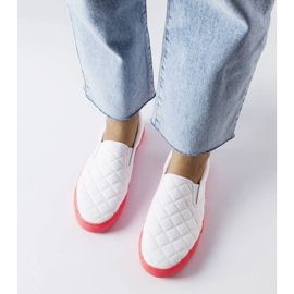 Sneaker senza lacci trapuntate bianche di Balsamo bianco 1