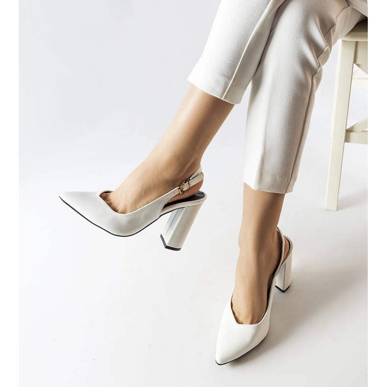 Décolleté bianchi con tacco aperto di Wechsler bianco 1