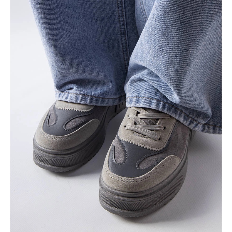 Sneakers con plateau di colore grigio di Fabienne 2