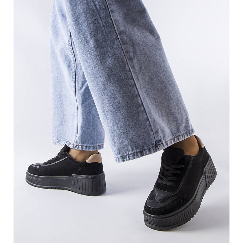 Sneakers nere con plateau di Fabienne nero 1