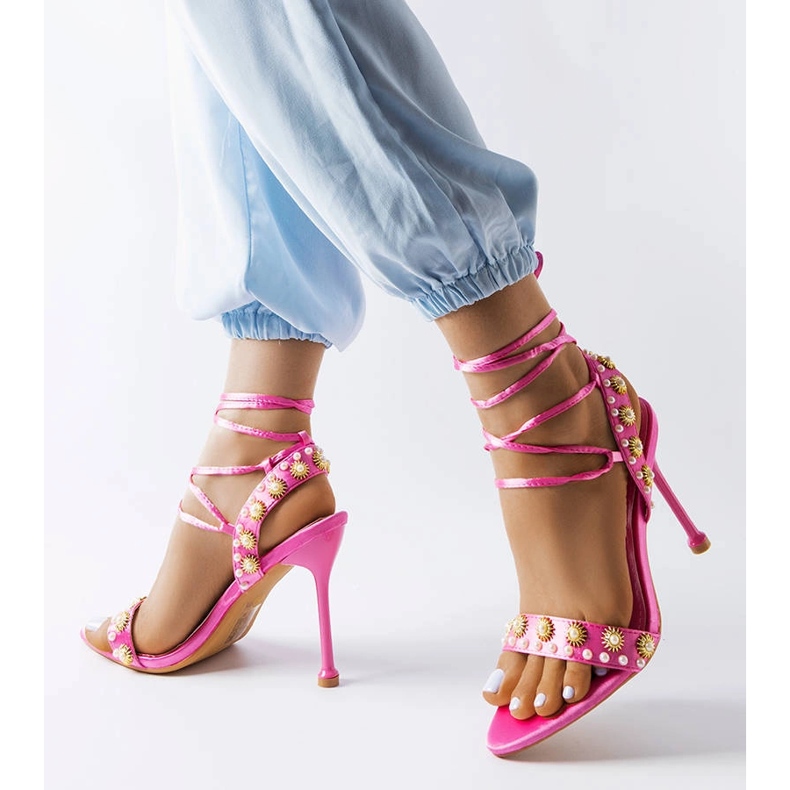 Sandali rosa decorati con perle Grange 1