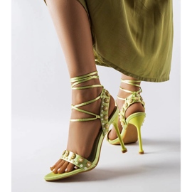 Sandali verdi decorati con perle Grange verde 1