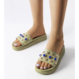 Scivoli decorati in verde da Montesarchio 1