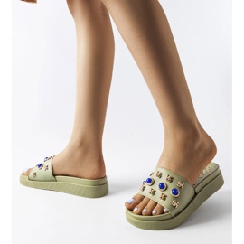 Scivoli decorati in verde da Montesarchio 2