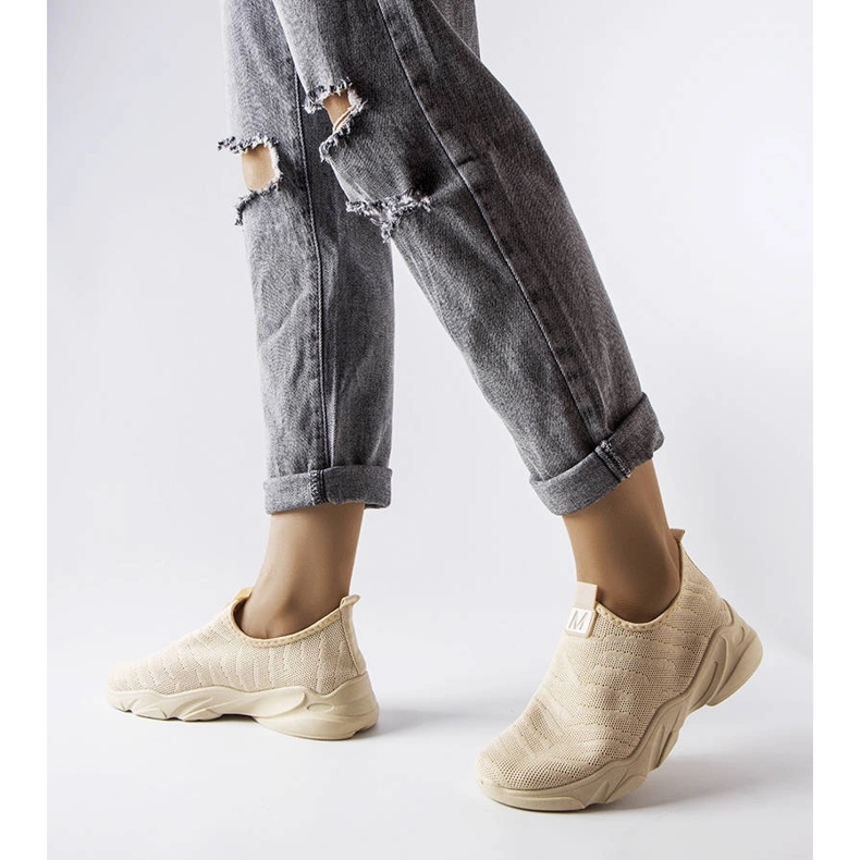 Sneaker in tessuto beige di Aaron 1