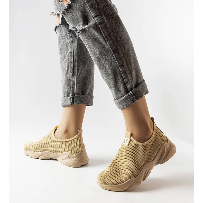 Sneaker senza lacci beige scuro di Azalee 1