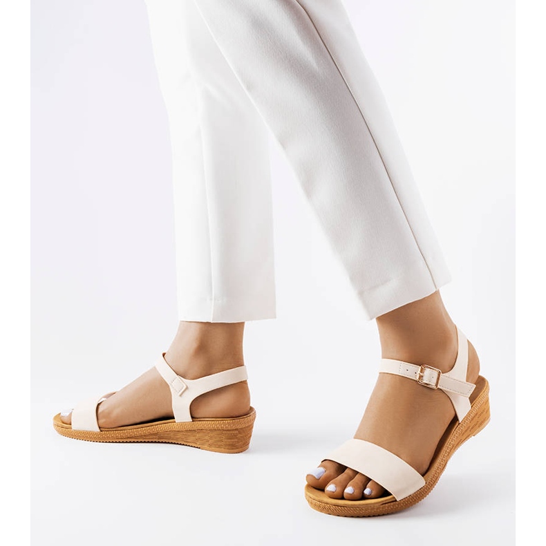 Sandali con zeppa beige di Loggia 1