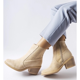 Stivaletti beige in eco-camoscio con tacco basso Sovere 1