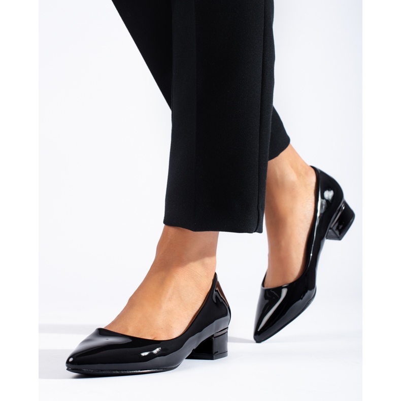 Goodin Décolleté classiche con tacco basso nero 1