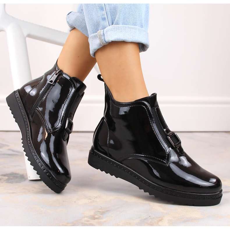 Stivali da donna bassi, isolanti, in vernice nera Vinceza 58148 nero 1