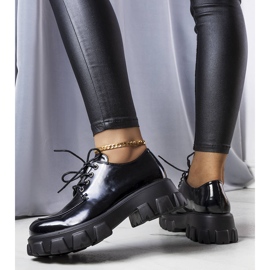 Scarpe laccate nere di Lynn nero 1