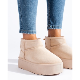 Doposci corti beige sulla piattaforma Shelovet 2