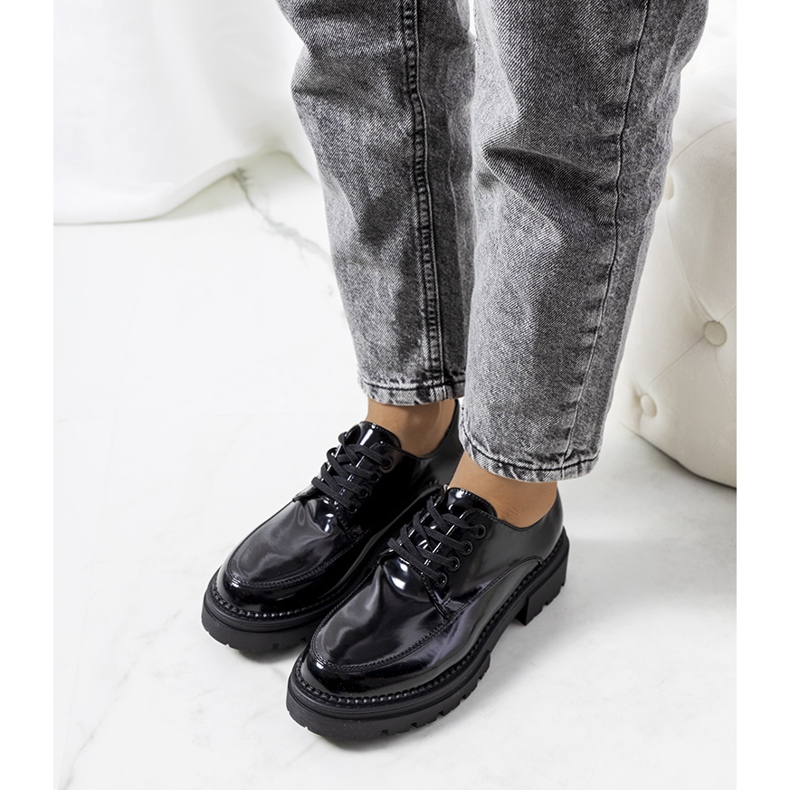 Scarpe nere su suola da trattore di Markus nero 1