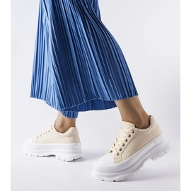 Sneakers beige con plateau alto di Kari 1
