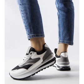 Inna Sneakers con plateau in bianco e nero di Doirons 1