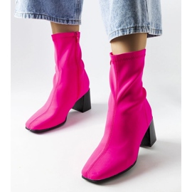 Stivali con tacco in raso rosa di Laforgen 1