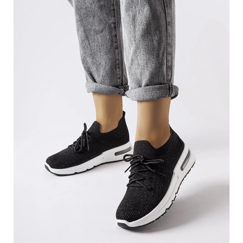 Inna Sneakers nere decorate con un filo Randolph lucido nero 1