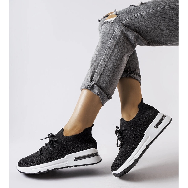 Inna Sneakers nere decorate con un filo Randolph lucido nero 2