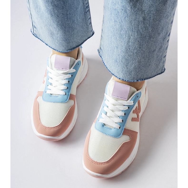 Scarpe da ginnastica bianche, rosa e blu di Teresio bianco 1