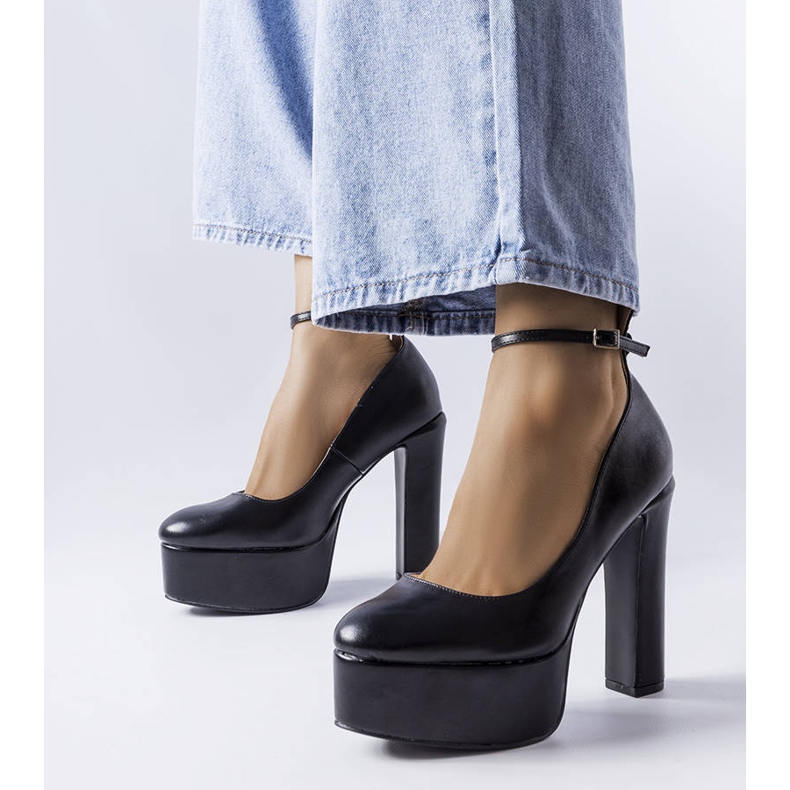 Décolleté nere con tacco alto di Hervé nero 1