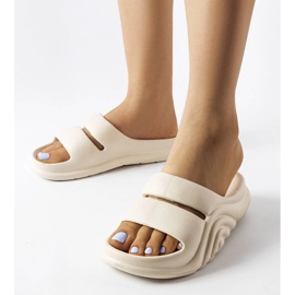 Ciabatte in gomma beige di Geneve 1