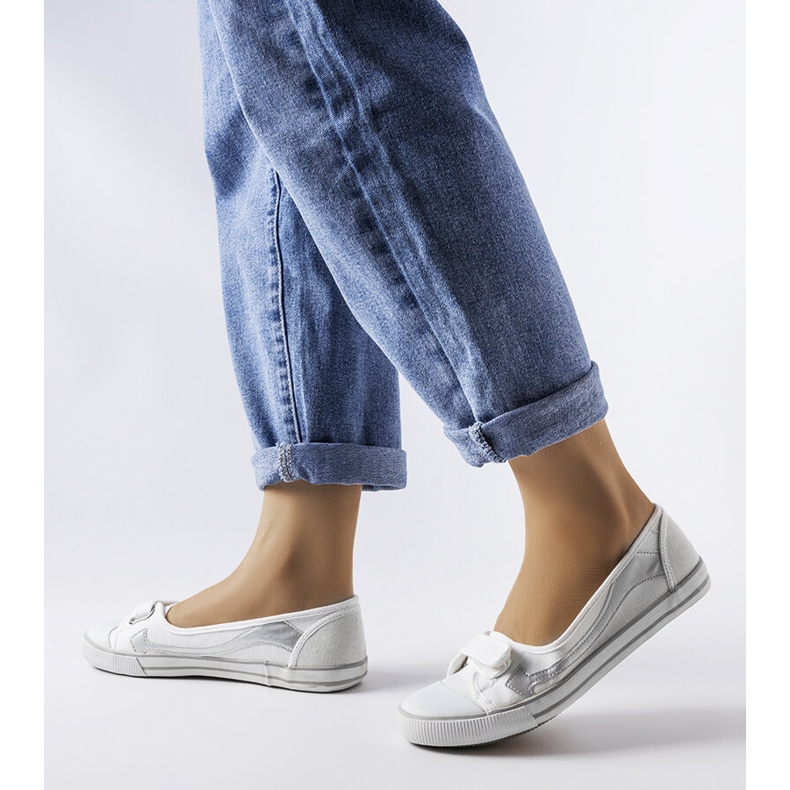 Inna Sneakers bianche in tessuto di Winifred 8826 White rosso 1