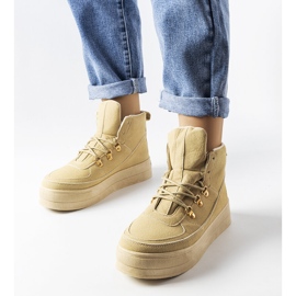 Stivali beige con plateau e lacci di Jolin 1