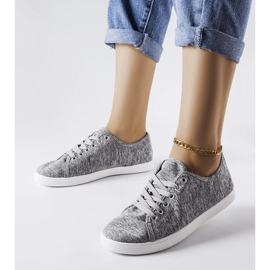 Sneakers in tessuto grigio di Razan 1