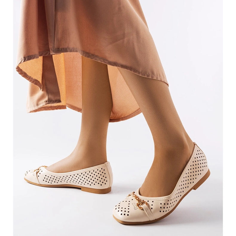 Ballerine traforate beige di Schiavone 1