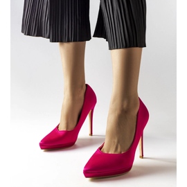Décolleté in raso rosa di Silje 1