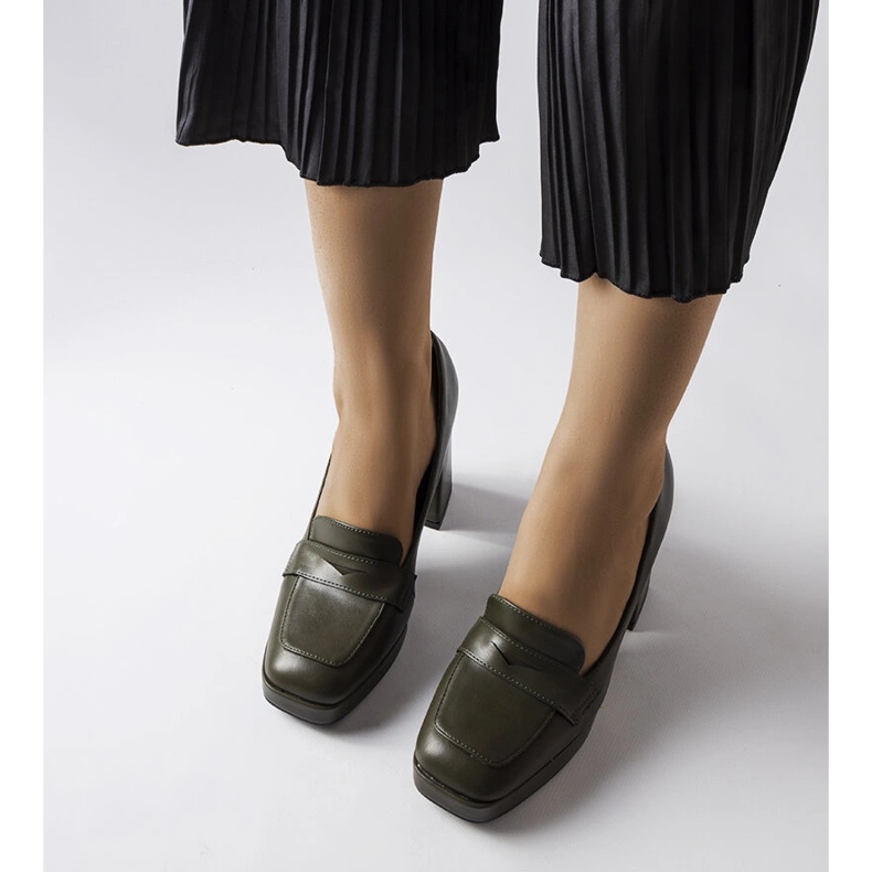 Décolleté verde scuro di Inès 1