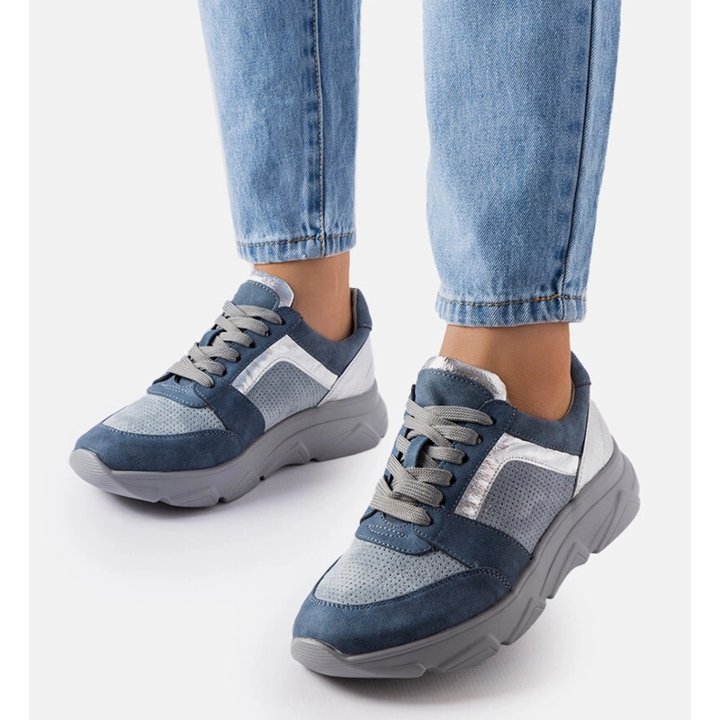 Sneakers traforate blu di Trecasali 1