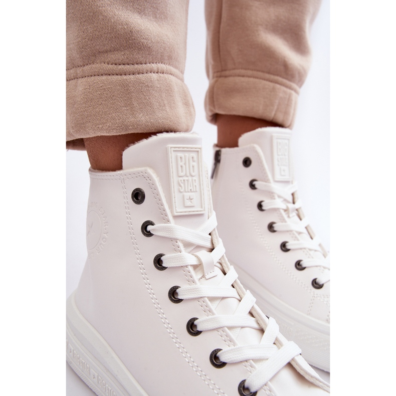 Scarpe da ginnastica isolate con cerniera da donna bianche Big Star MM274021 bianco 1
