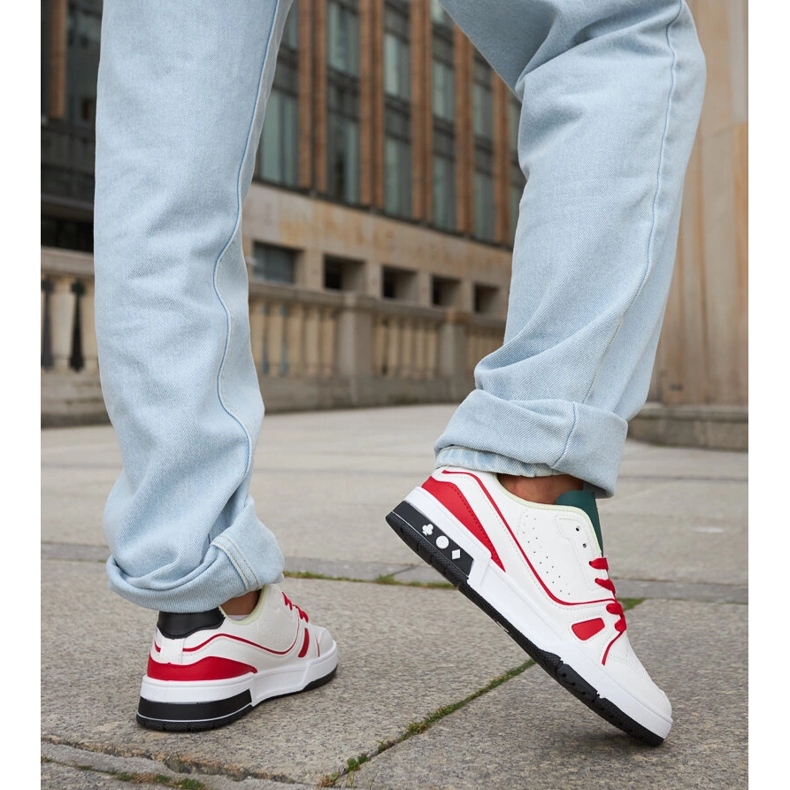Inna Le scarpe bianche e rosse di Archie con la linguetta verde bianco 2