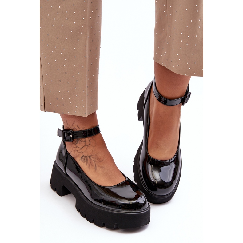WS1 Scarpe da donna in vernice con tacco basso e fibbia, nere di Owena nero 1