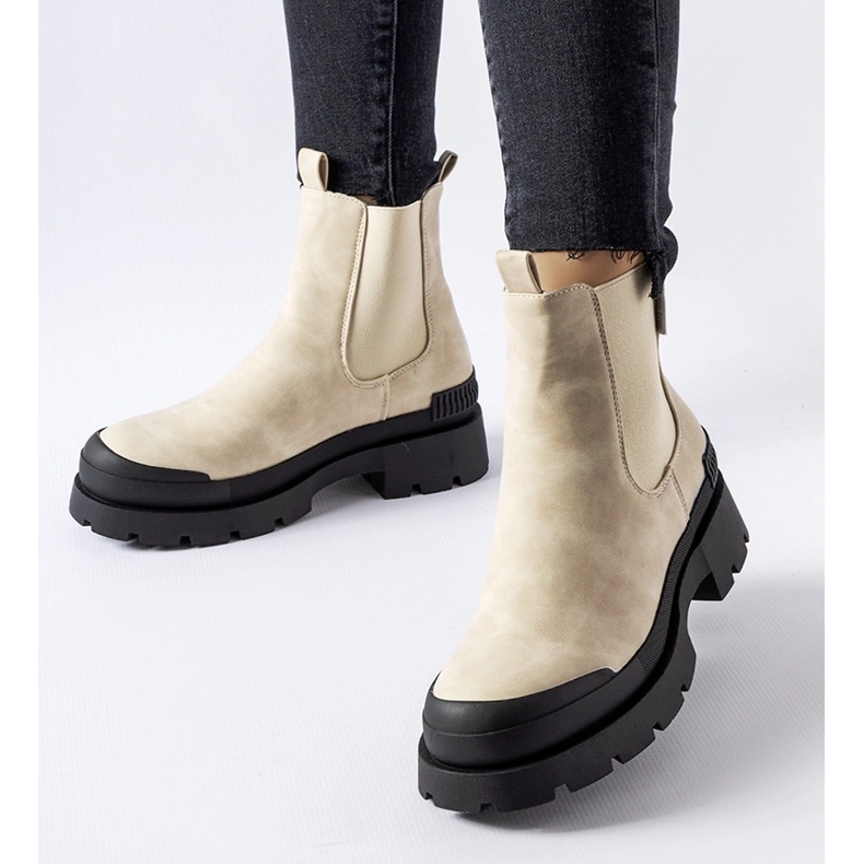 Stivali in eco-camoscio beige e nero Big Star MM274322 1