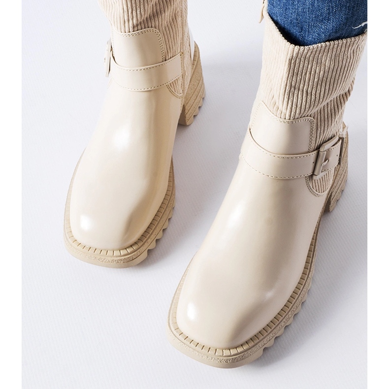 Stivaletti beige su tacco massiccio Castelvetrano 1