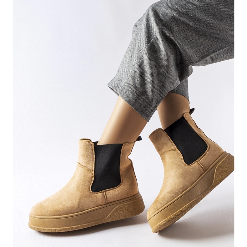 Stivaletti beige scuro sulla piattaforma Benilde 1