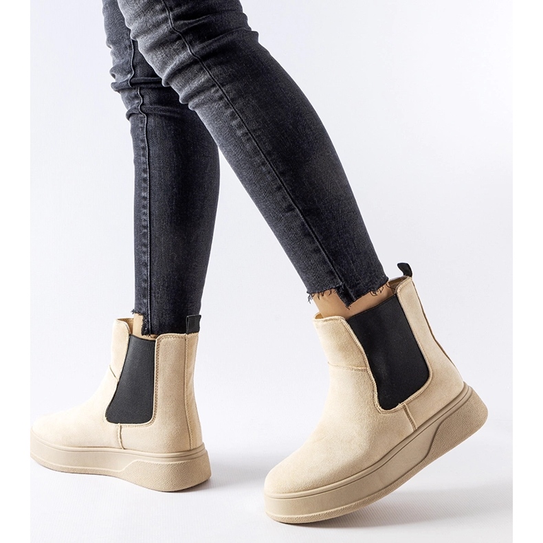 Stivaletti beige sulla piattaforma Benilde 1