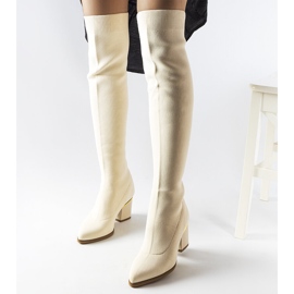 Stivali beige con tomaia elastica di Klarje 1