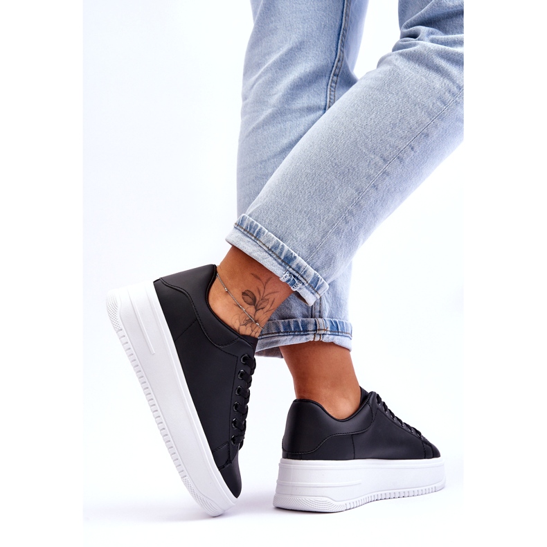 Scarpe sportive classiche da donna in bianco e nero 2