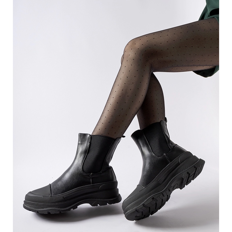 Stivaletti neri con suola sportiva Ermanno nero 1