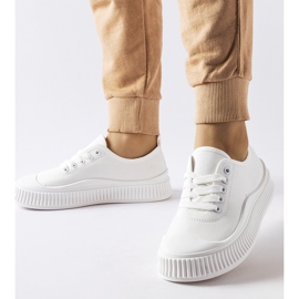 Sneakers bianche con plateau Collepepe bianca 1