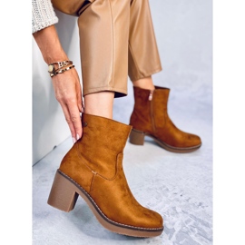 Linzi Stivali cammello con tacco in gomma marrone 2