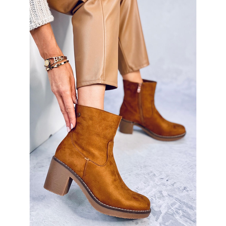 Linzi Stivali cammello con tacco in gomma marrone 2