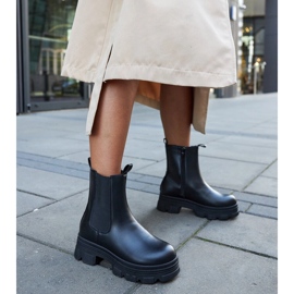 Stivaletti neri sulla piattaforma Placido nero 2