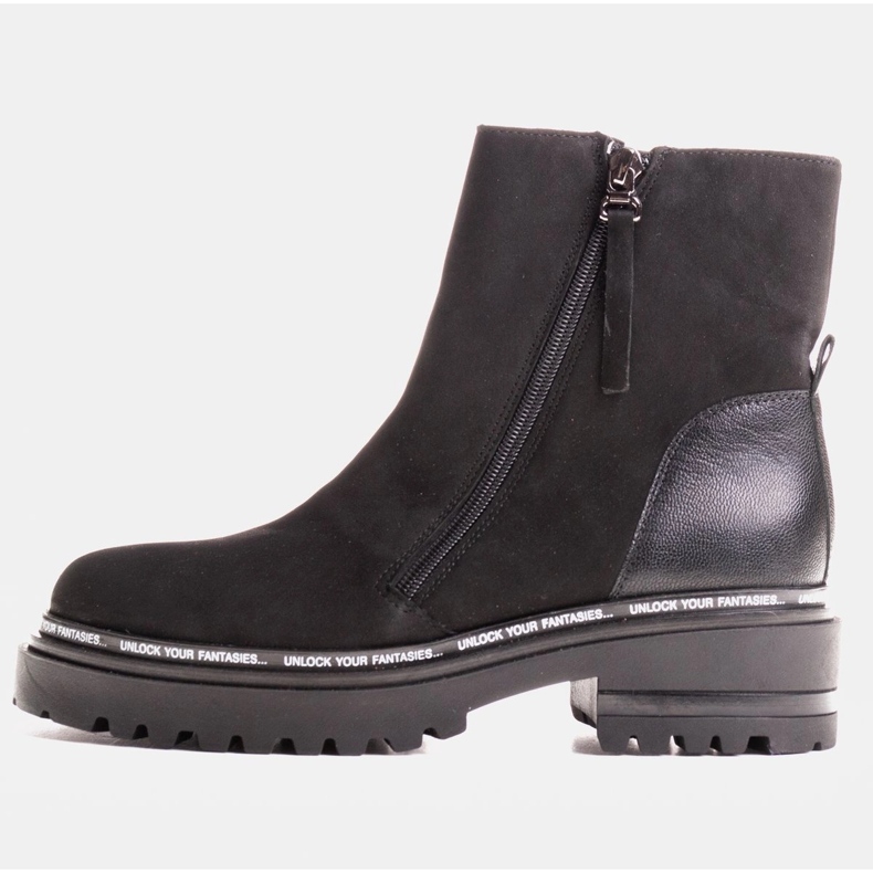 Marco Shoes Stivali da donna lisci con un fondo interessante e spesso nero 1