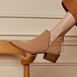 Marco Shoes Stivali in pelle naturale con taglio a V beige 1