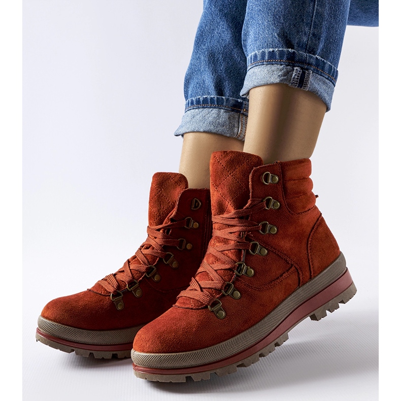 Scarpe da trekking Mazara rosse isolate marrone 1